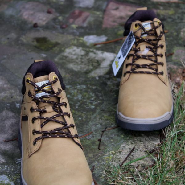 Bota Treck Hombre Lois 