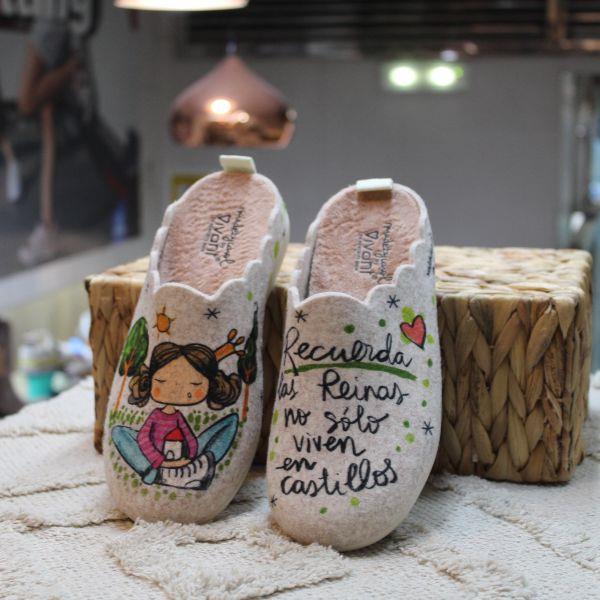 Zapatilla Reina del Castillo Vivant 