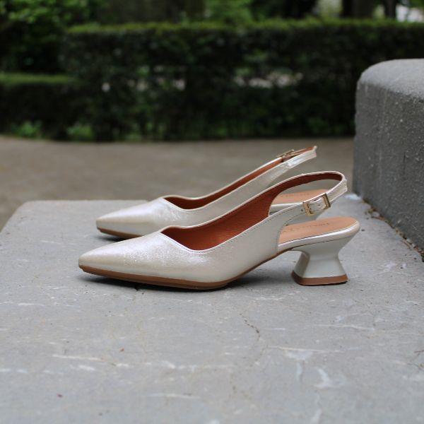 Zapato Destalonado Platino Daniela Vega 