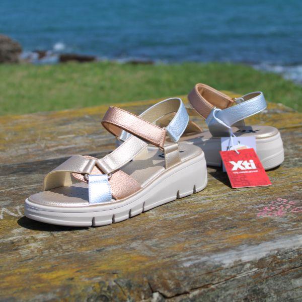 Sandalias Cuña Mujer Xti 