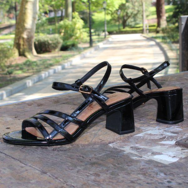 Sandalias Charol Tamaris 