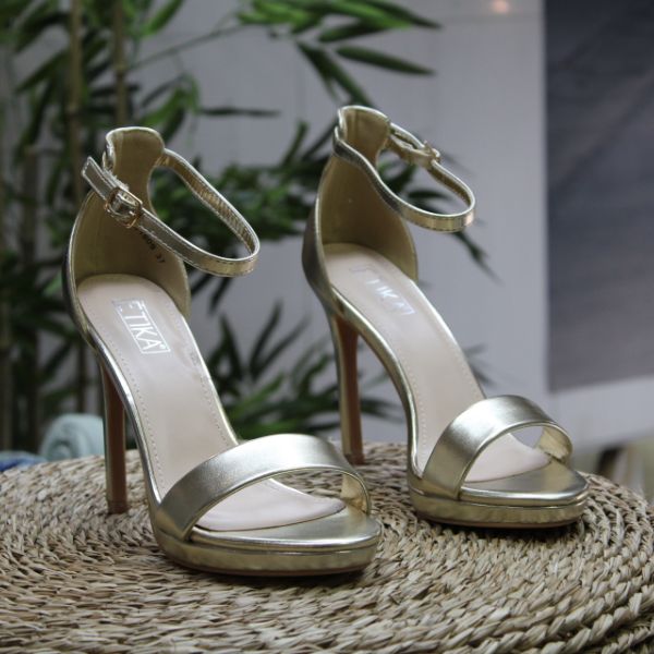 Sandalias Doradas Étika 